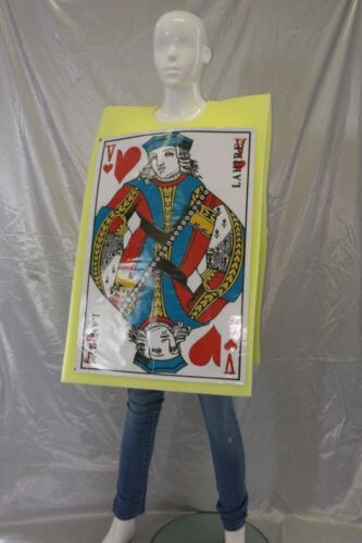 25 cartes,10 règles, 4 dés
pantalon non fourni
ref:4072