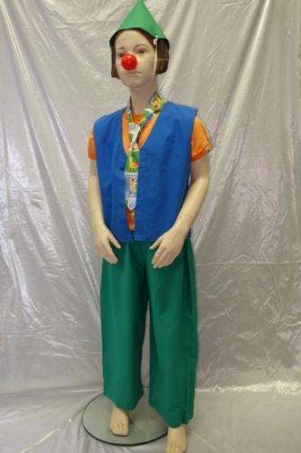 24 costumes
ref:1022/2021 + 4166 + 1021/2063 + 1074/2035 + 4121 + 4034 + 4169