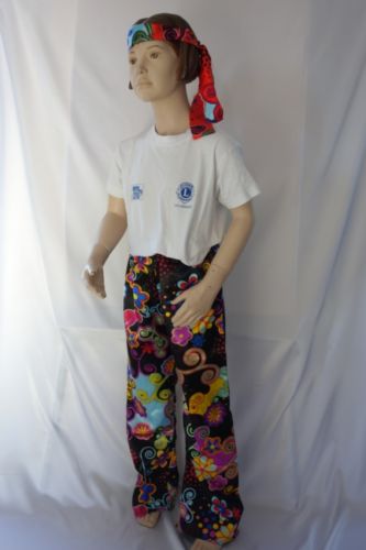 33 pantalons rouges
52 pantalons noirs
1 pantalon adulte
ref: 1006/2003 + 1143/2081 + 4152